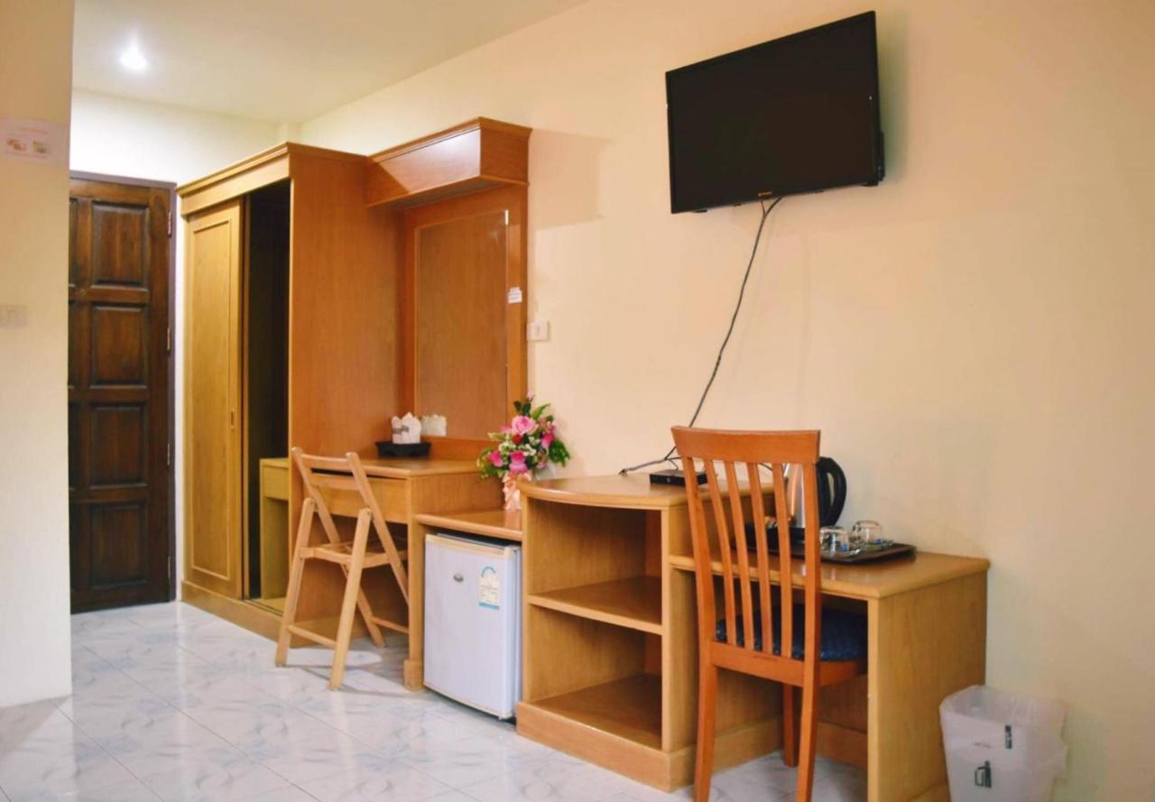 Pailin Hotel Клонг Муанг Бийч Екстериор снимка